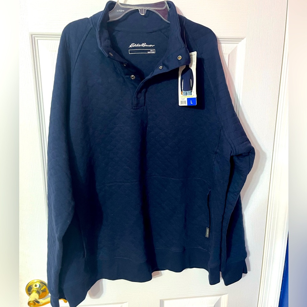 NWT Eddie Bauer Men’s Navy Blue Quilted Quarter Snap size Large kangaroo pocket